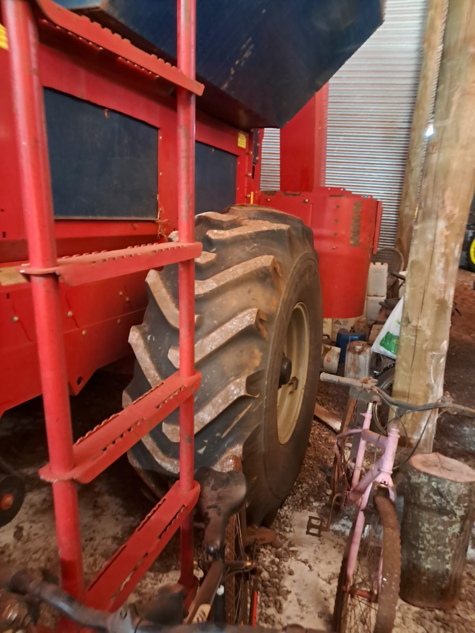 Colheitadeira twi master Amenduim ano 2020  Semi novo único dono  Pronto para trabalhar  Oportunidade de negócios valor 350 mil - Foto 4