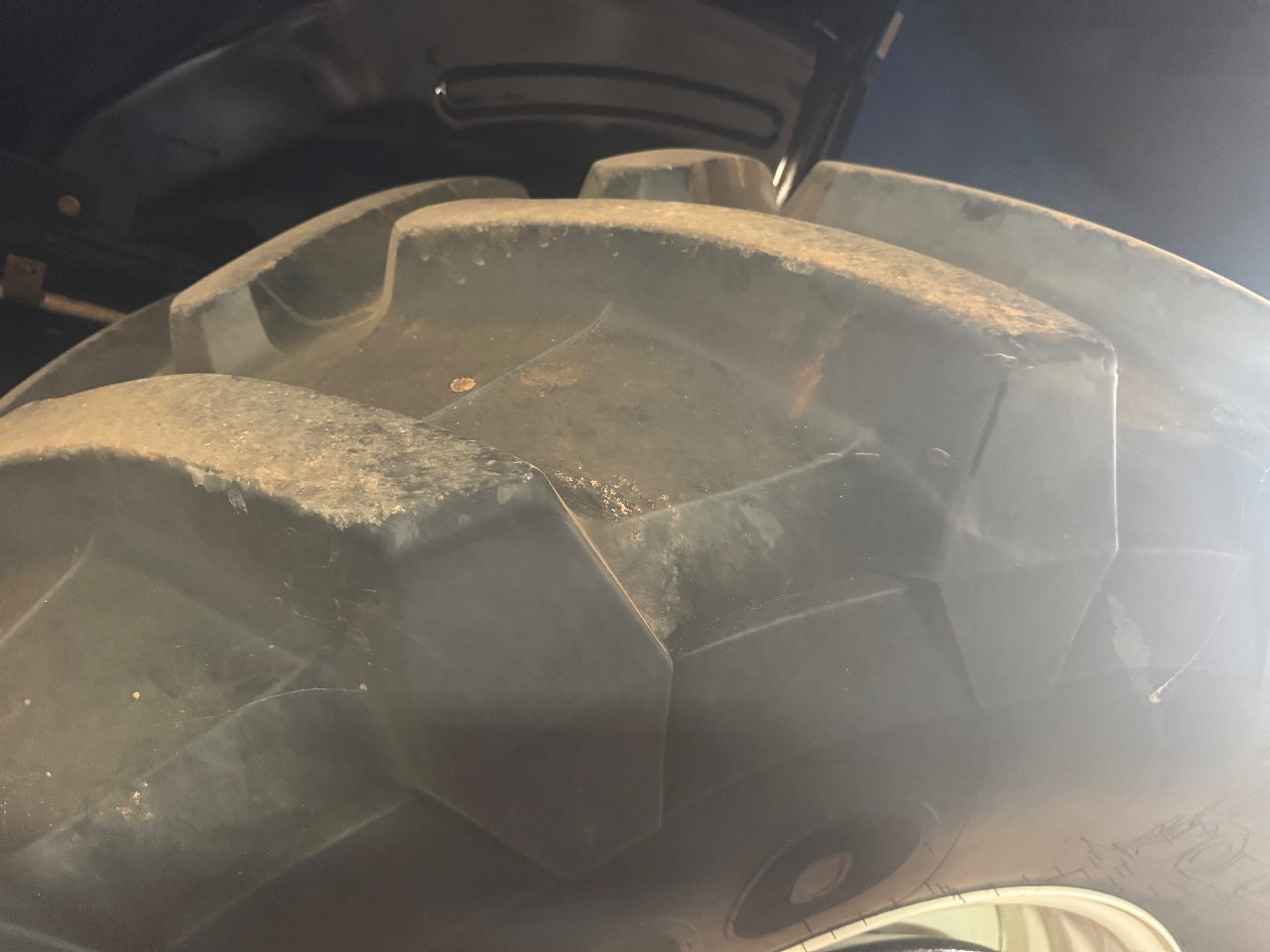 Trator New Holland T7 205 ano 2021 gabini original com munitor  Com 4 pneus novos  Único dono proto para trabalhar oportunidade de negócio valor 465 mil - Foto 4