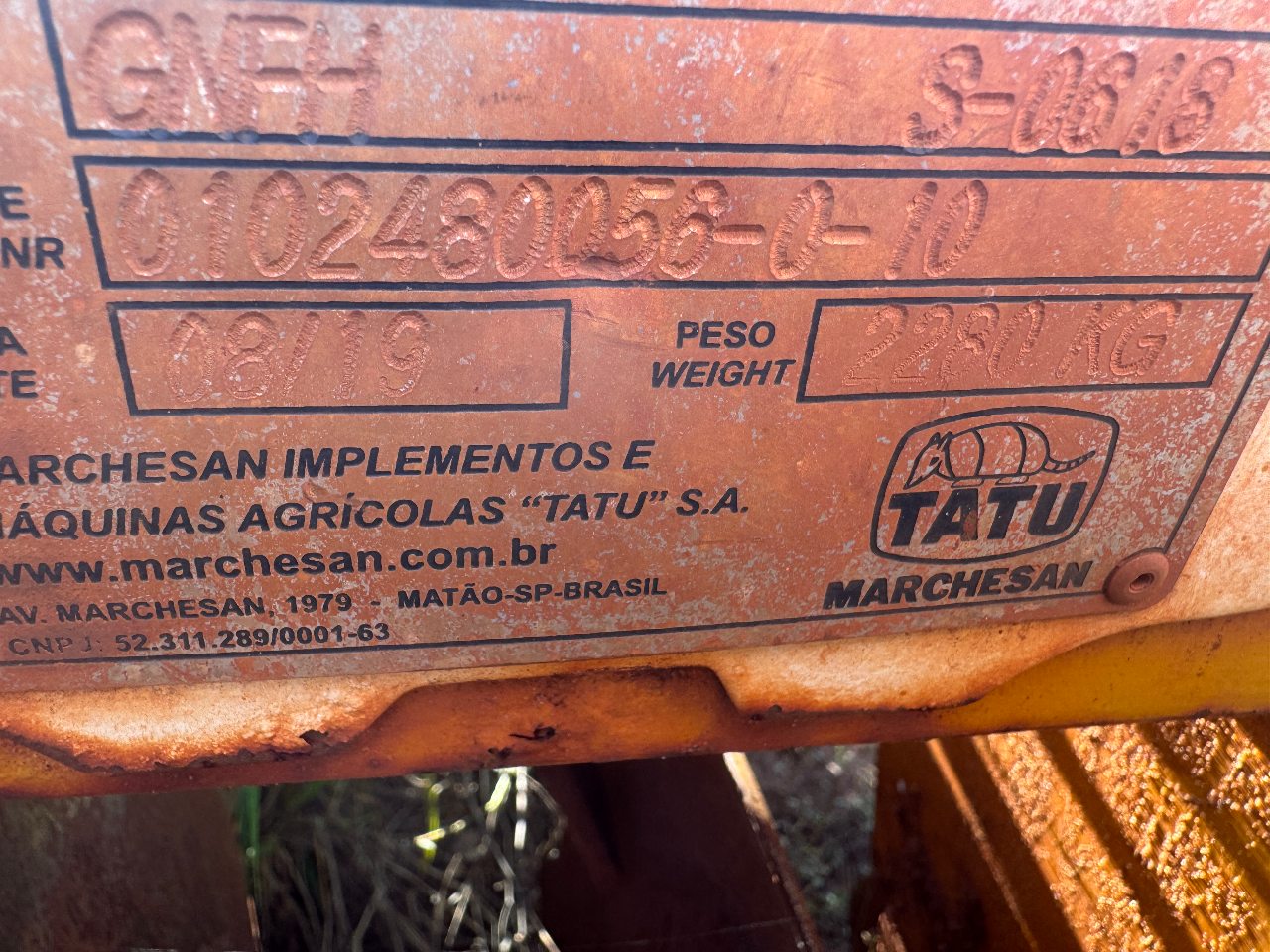 Subisolador tatu ano 2020 Com discos de corte  Com comtrole remoto  Com desarme automático  Com rolo quebra lombo Semi novos valor 65 mil - Foto 6