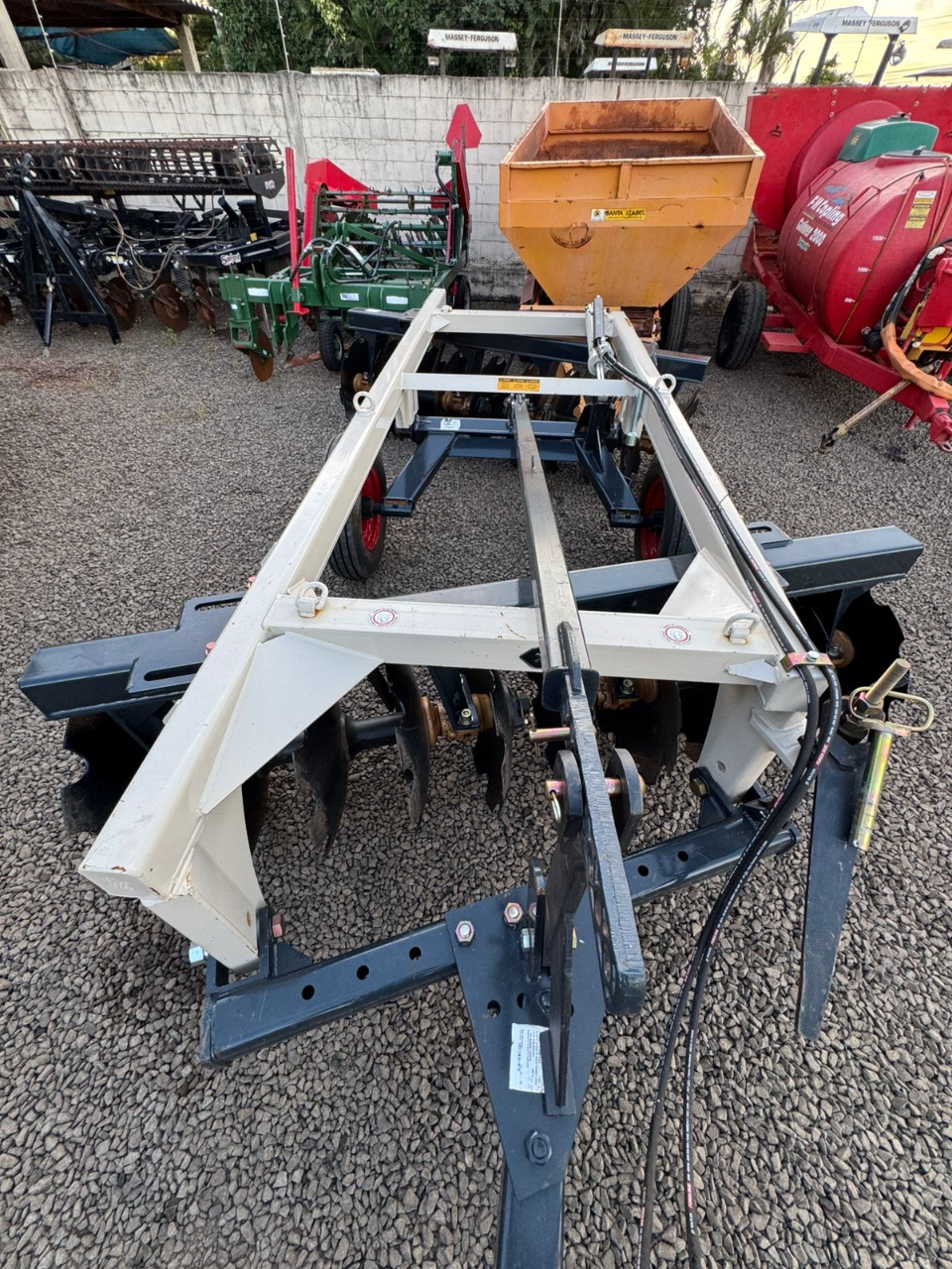 Grade aradoura intermediária Baldan ano 2025 Nova sem uso com 20x28x270 Crl 20/28 valor 50 mil - Foto 1