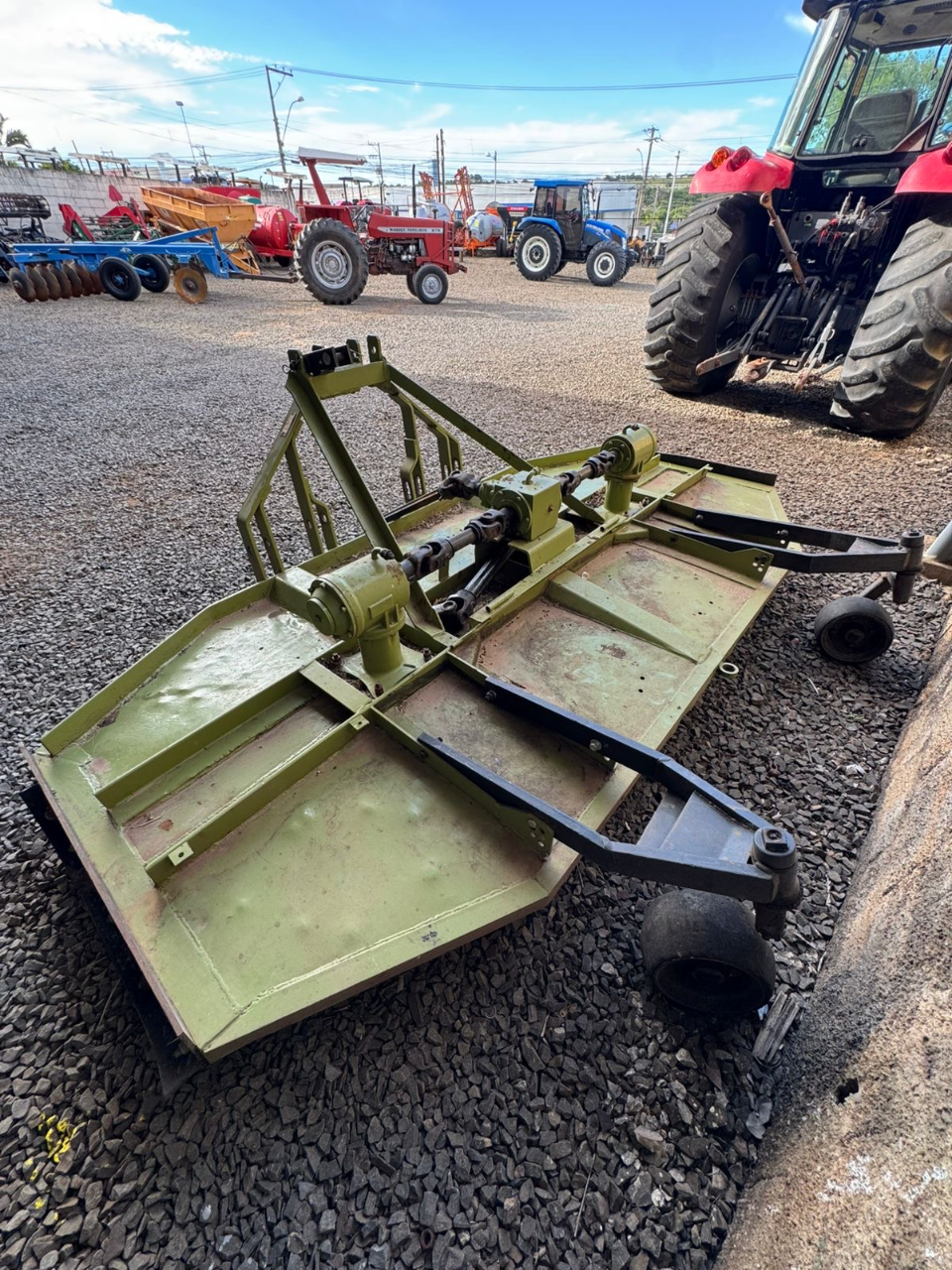 Roçadeira kamaq ano 2013 Com 3 mrs de largura  Revisado único dono  Pronto para trabalhar  Oportunidade de negócios  Valor 32 mil - Foto 5