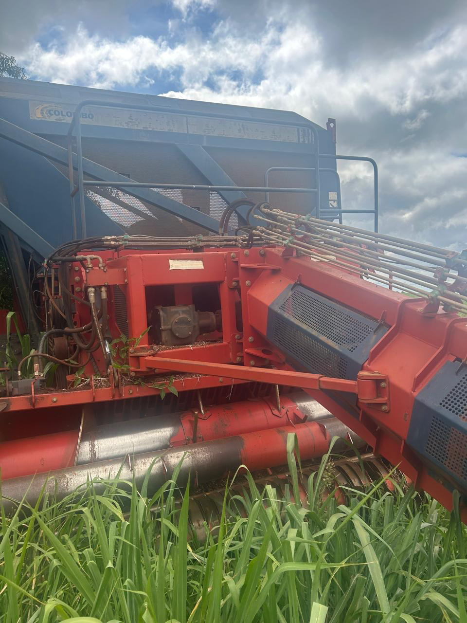 Colheitadeira twin master  Amendoim ano 2017  Com 2 pneus novos  Único dono revisado  Pronto pra trabalhar  Oportunidade de negócios  Valor 365 mil - Foto 6