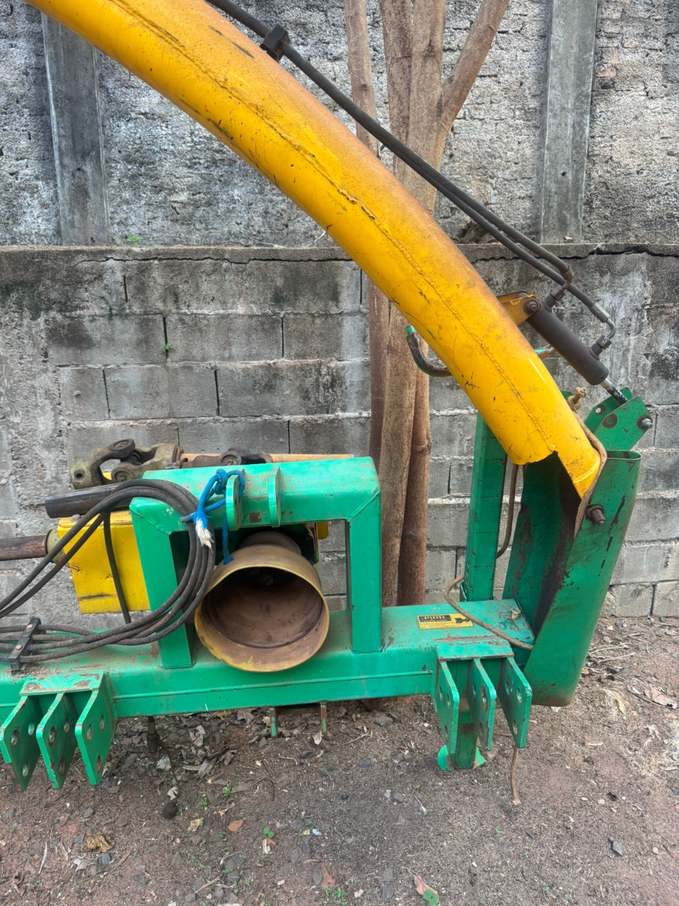 Forrageira Jf com duas bocas  Double c 240  Semi nova ano 2018 Único dono proto para trabalhar  Oportunidade de negócios  Valor 50 mil - Foto 4