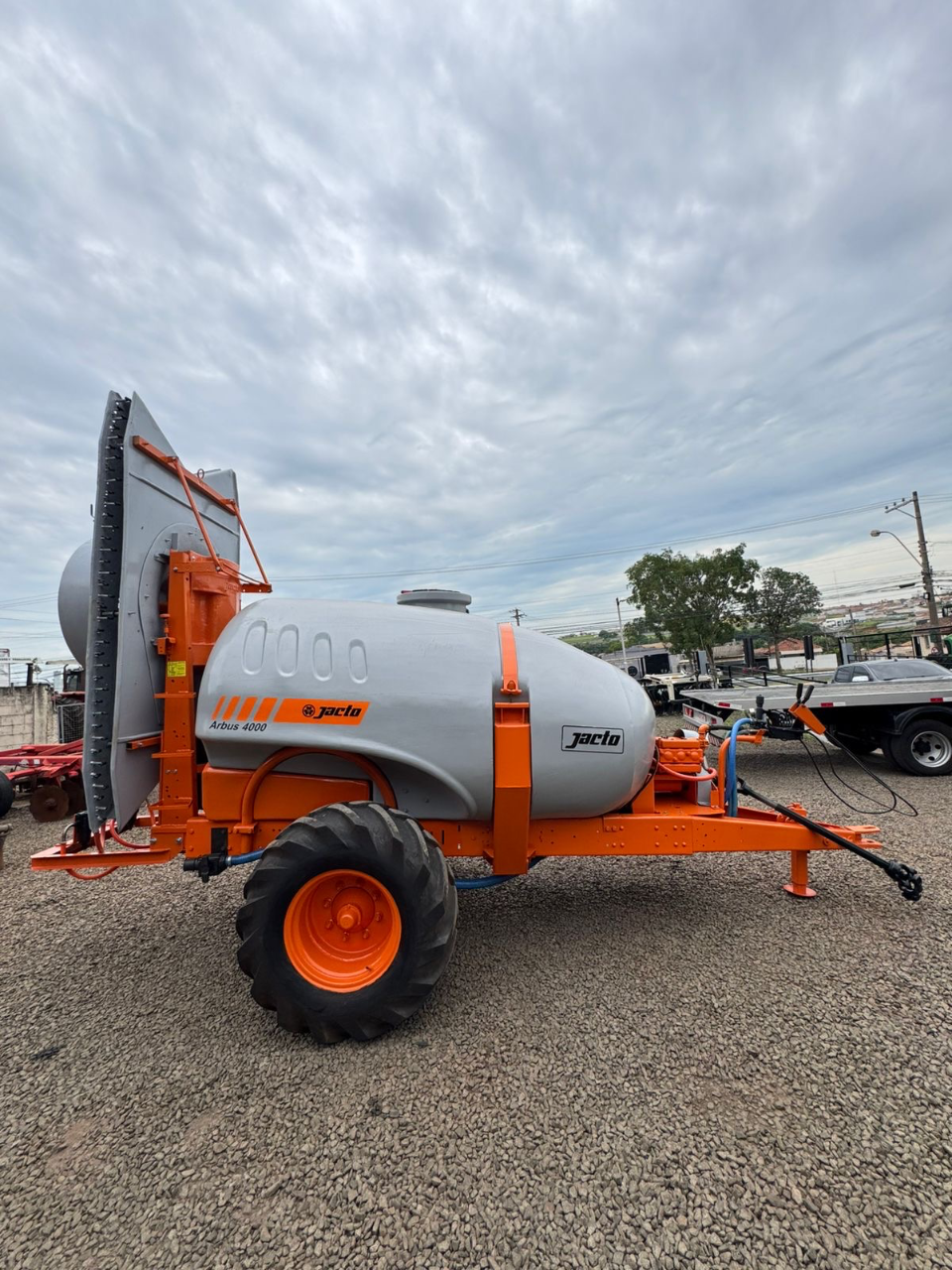 Arbus 4 mil lts jacto Ano 2013  Valor 100 mil - Foto 2