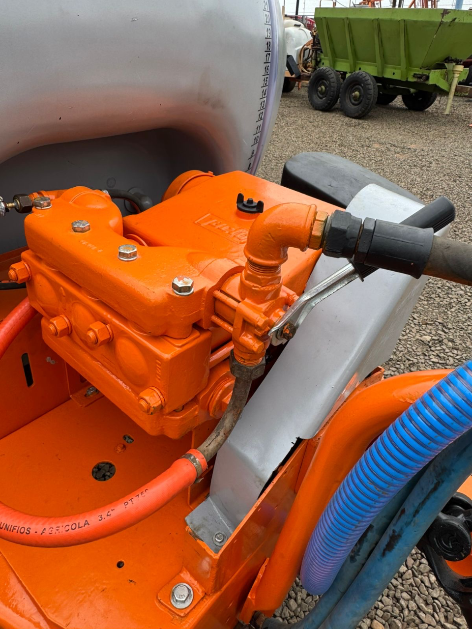 Arbus 4 mil lts jacto Ano 2013  Valor 100 mil - Foto 5