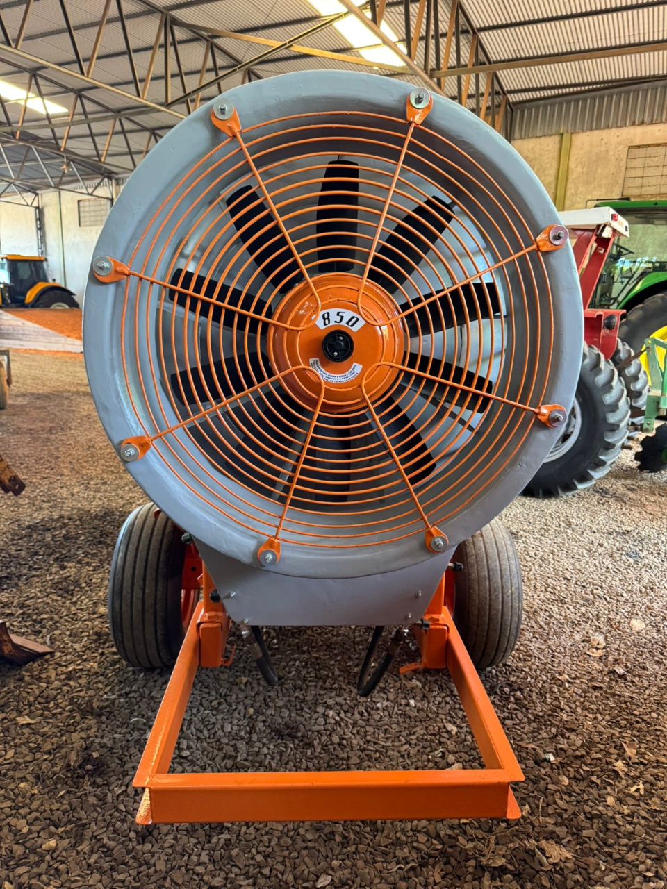 Pulverizador arbus 2000 jacto Ano 2016 com 2 pneus novos  Semi novo revisado pronto pra trabalhar valor 60 mil - Foto 5