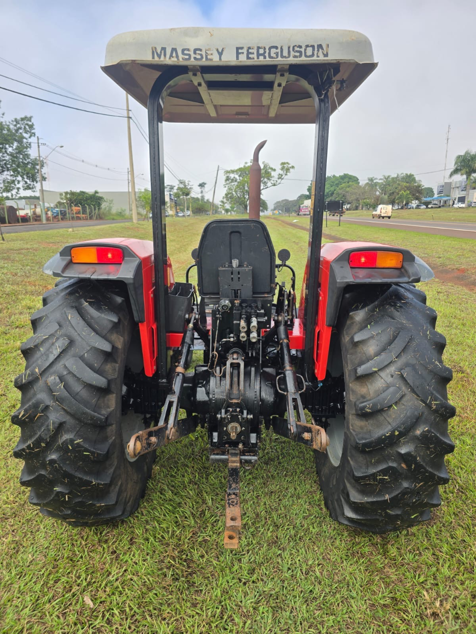 Trator Massey Ferguson  283 ano 2008 com redutor  Com comando duplo  Revisado valor 105 mil - Foto 3